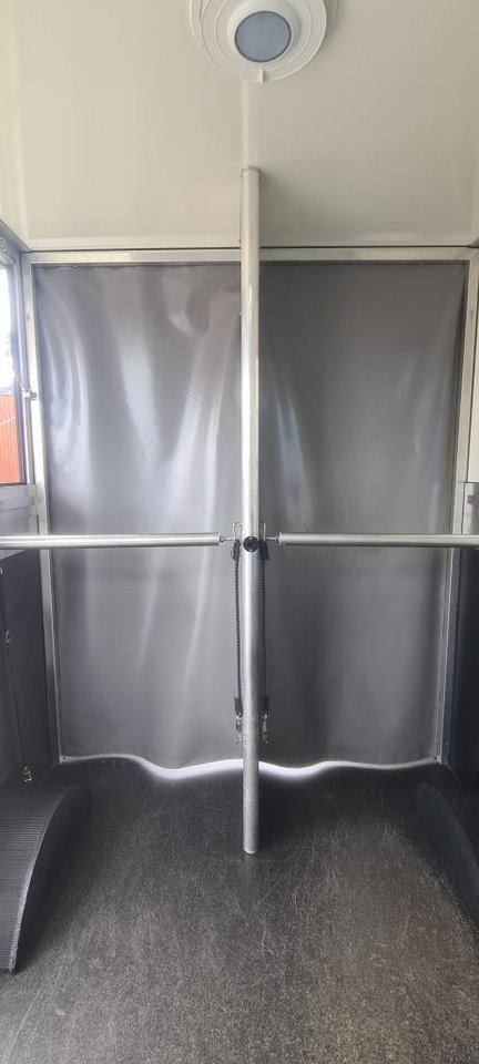 Clear Round Ultralätt Stuteri (DDR55A)