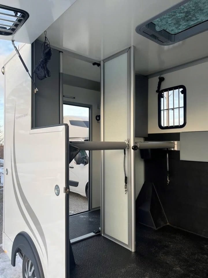 Clear Round Stuteri (BTP75U)